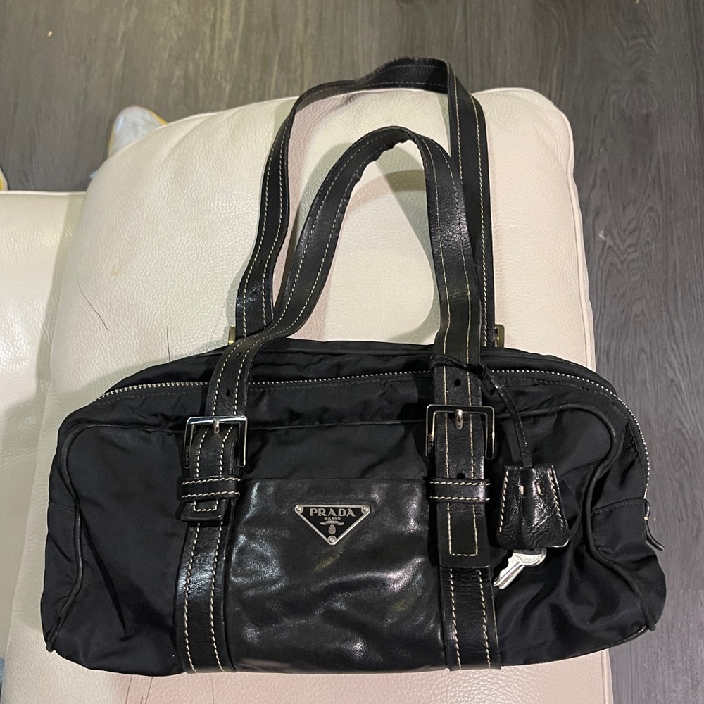 ❌❌SOLD❌❌ Authentic Prada Leather/Nylon Black Handbag GUC